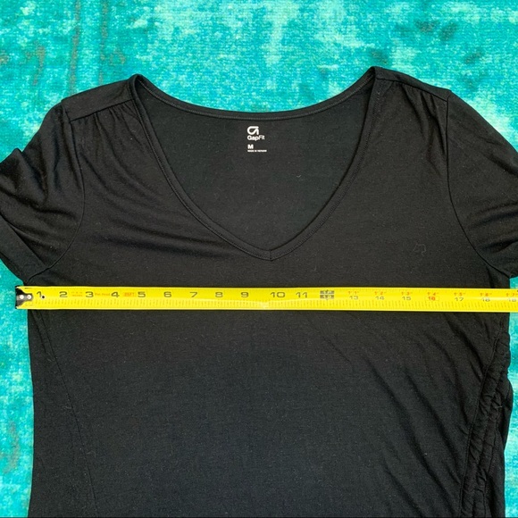 GapFit Long Sleeve Tunic w/Drawstring Side BLACK - Picture 10 of 11